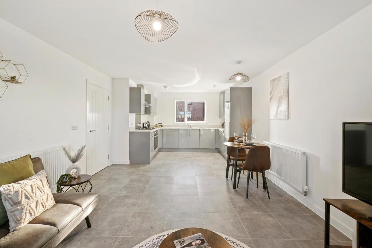 Luxury Apartment At Holt House Milton Keynes Exterior foto
